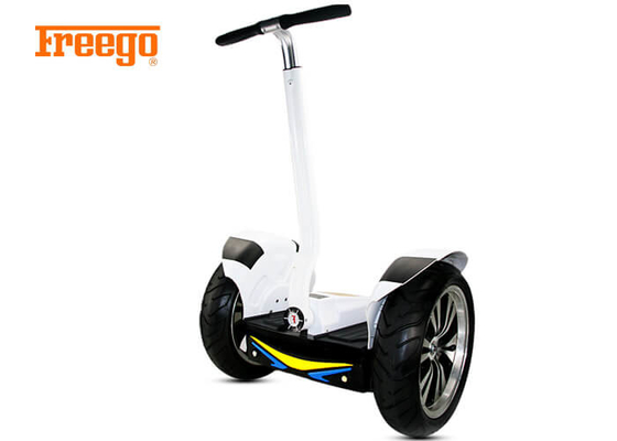 1000W * 2 व्हाइट सेल्फ बैलेंसिंग इलेक्ट्रिक स्कूटर बटन कंट्रोल 3-5H चार्जिंग टाइम